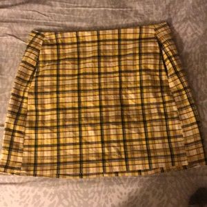 urban outfitters plaid mini skirt